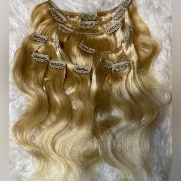 12 Inch light Blonde #613 body Wave Human hair Clip in Extensions - Picture 5 of 8